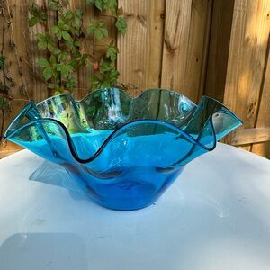 Vtg Mid Century Blenko-Large Peacock blue hand blown ruffle edge art glass.